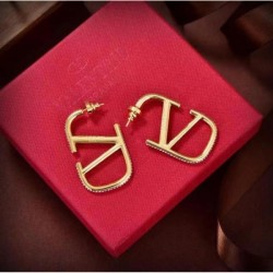 Outstanding functionality! Earrings 2023SS VALENTINO Valentino